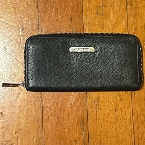 Michael Kors Zippy Wallet pebbled leather